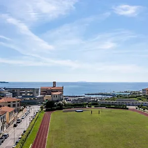 https://livorno-sea-view-apartment-with-parking.it-tuscanyhotel.com